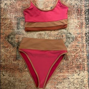 Selling this super cute Beach Riot two piece. I don’t fit it any longer 😢